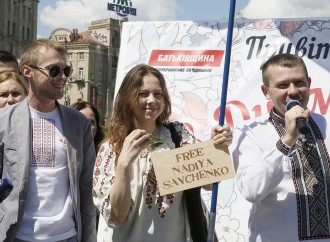 «Батьківщина» провела акцію до дня народження Надії Савченко