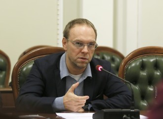 Влада не приділяє Криму жодної уваги на міжнародній арені, – Сергій Власенко