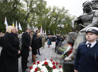 Юлія Тимошенко поклала квіти до пам’ятника отаману Головатому, Одеса, 14.10.2016