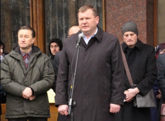 Місцеві ради за підтримки «Батьківщини» ухвалюють звернення щодо мораторію на торгівлю з окупантами