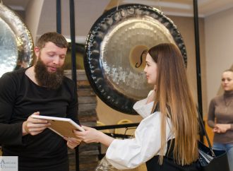 У Києві під патронатом Євгенії Тимошенко пройшов благодійний сеанс звукотерапії для дітей з аутизмом