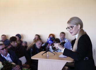 Державні гроші мають йти освітянам, а не «газовим» аферистам, – Юлія Тимошенко