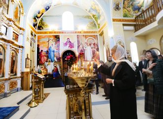 Юлія Тимошенко помолилася за мир та українських військових у прифронтовій Костянтинівці