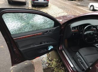 В Одесі зловмисники обстріляли авто депутата облради від «Батьківщини»