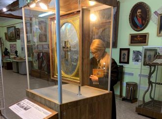 Юлія Тимошенко вклонилася унікальній козацькій іконі