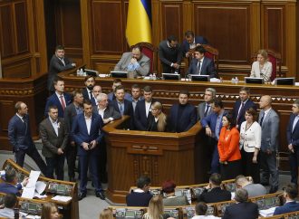Юлія Тимошенко: Cпробу протягнути рішення про продаж землі за зачиненими дверима зупинено