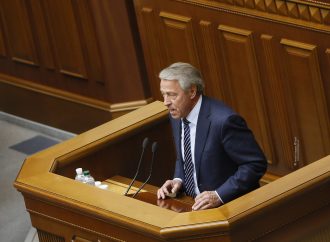 У бюджеті на наступний рік оклади освітян потрібно збільшувати, – Іван Кириленко