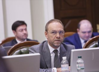 Сергій Власенко: Протягування закону про розпродаж землі – це нахабна корупційна оборудка на найвищому рівні