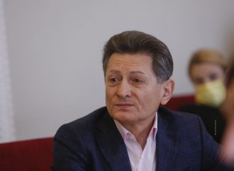 Михайло Волинець: Поки влада каже про підвищення зарплат медикам, з регіонів повідомляють про скорочення медичних працівників