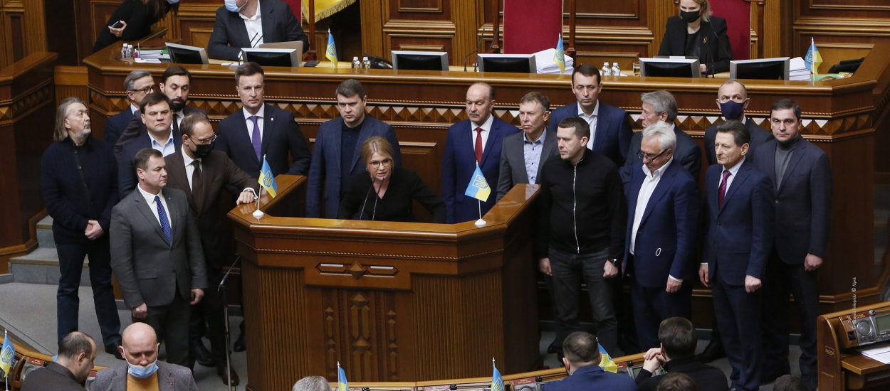 Єднатися і зміцнювати армію, – Юлія Тимошенко запропонувала план реакції на вторгнення Росії