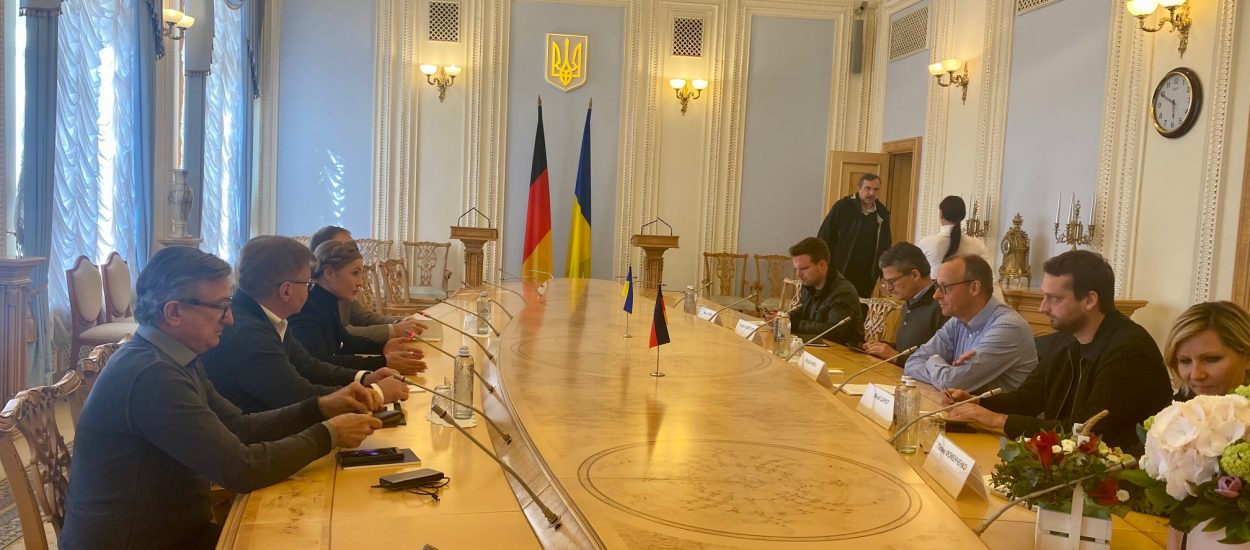 Юлія Тимошенко зустрілася з лідером ХДС Німеччини