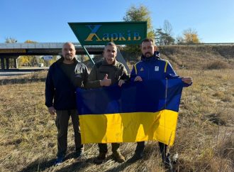 Валерій Дубіль із волонтерами забезпечив стабпункти на Донбасі швейцарськими апаратами непрямого масажу серця Easy Pulse